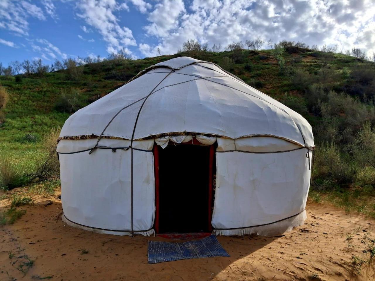 Hotel Kyzylkum Nights Camp & Family Yurt Nurota Exteriér fotografie